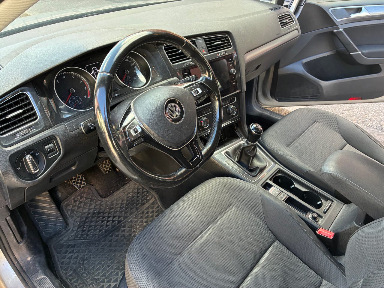 Volkswagen Golf VII 2017 – bild 1 av 5