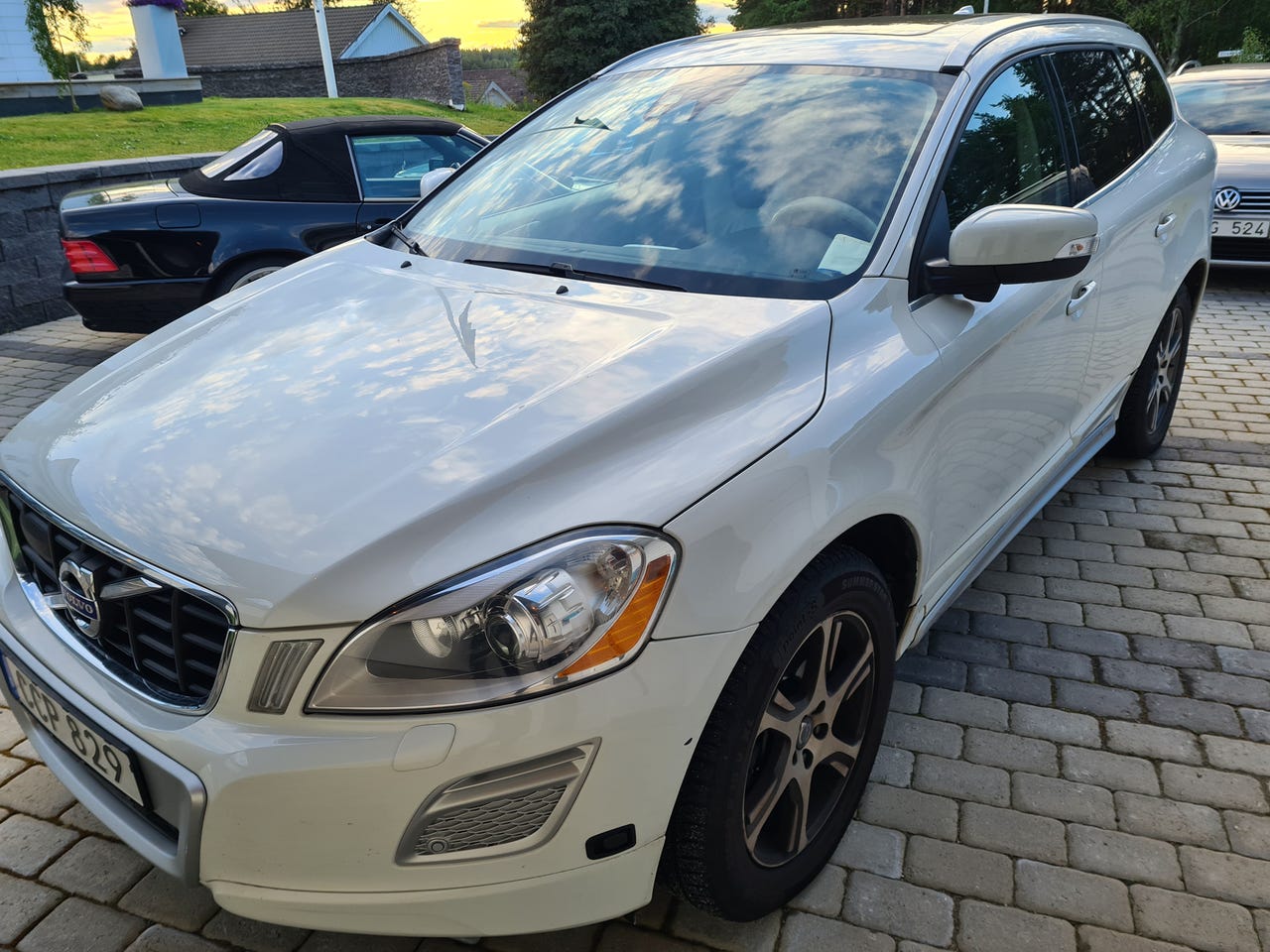 Volvo XC60 2011 – bild 1 av 5