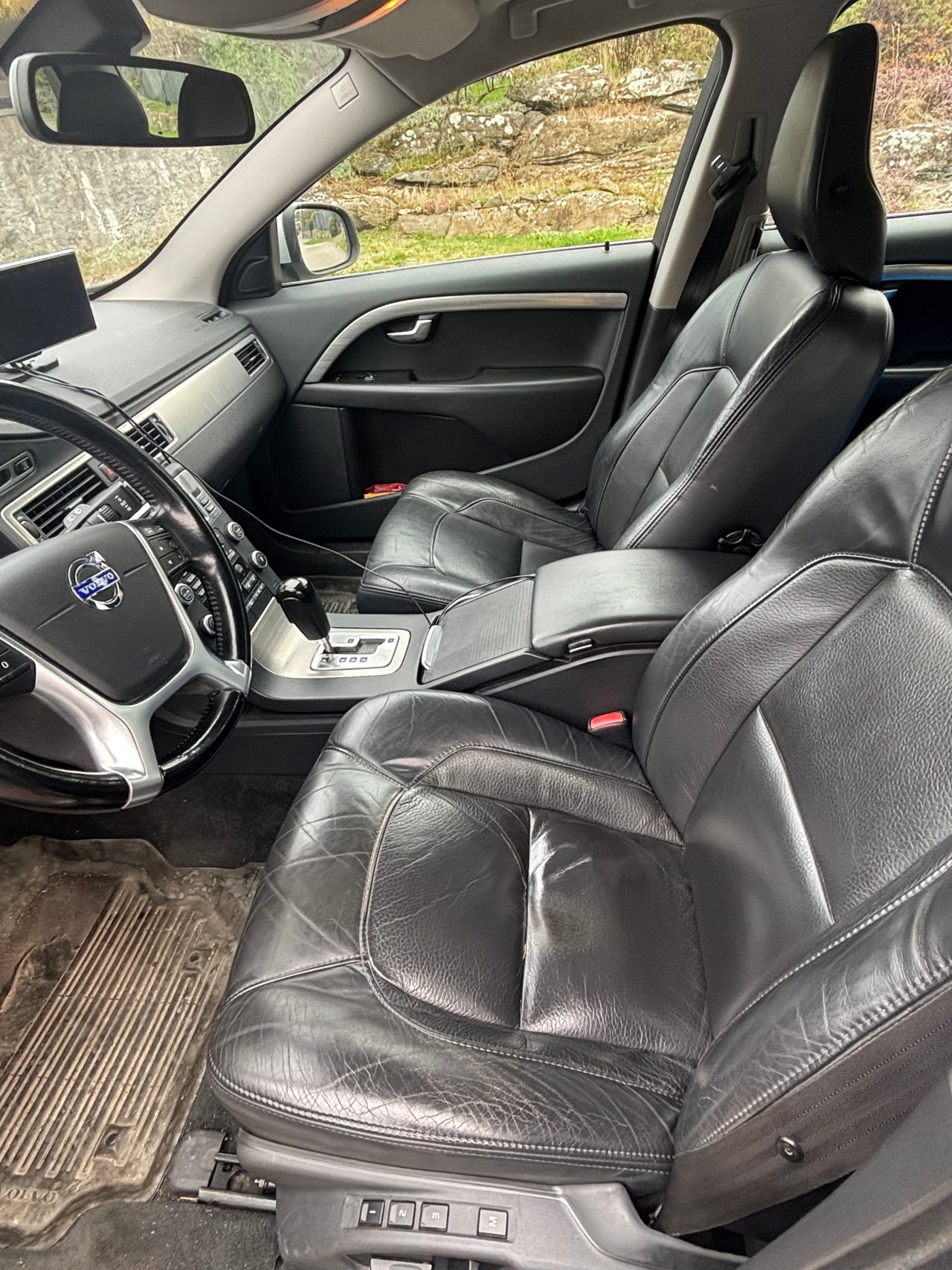 Volvo V70 2010 – bild 1 av 9