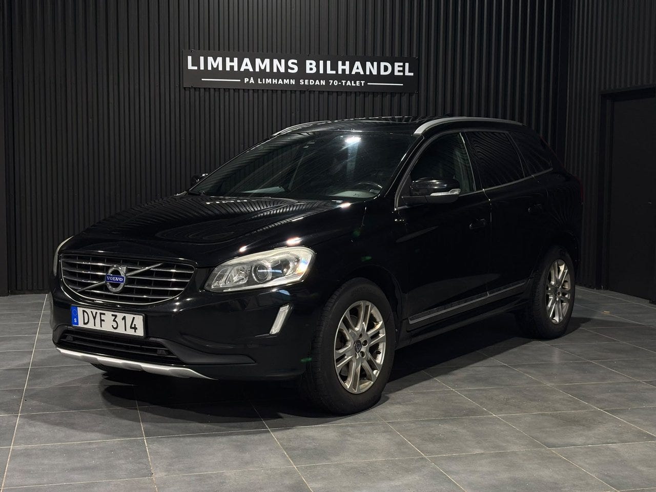 Volvo XC60 2015 – bild 1 av 17