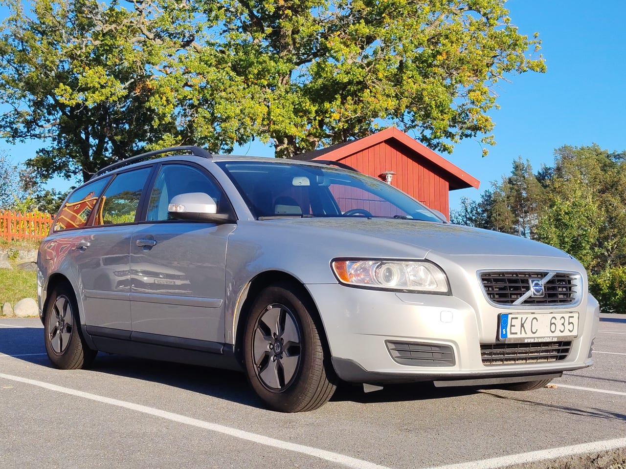 Volvo V50 2010 – bild 1 av 8
