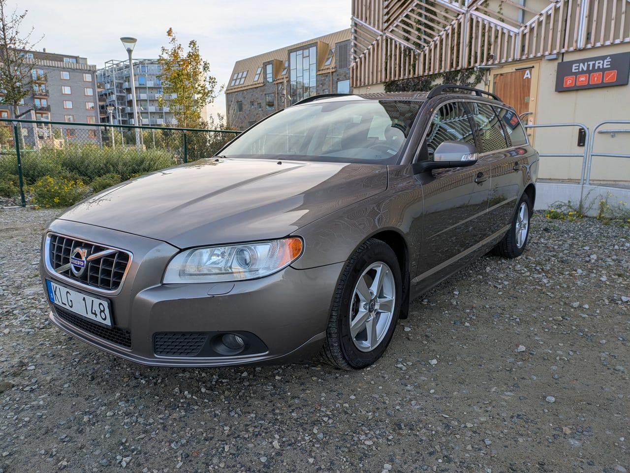 Volvo V70 2010 – bild 1 av 18
