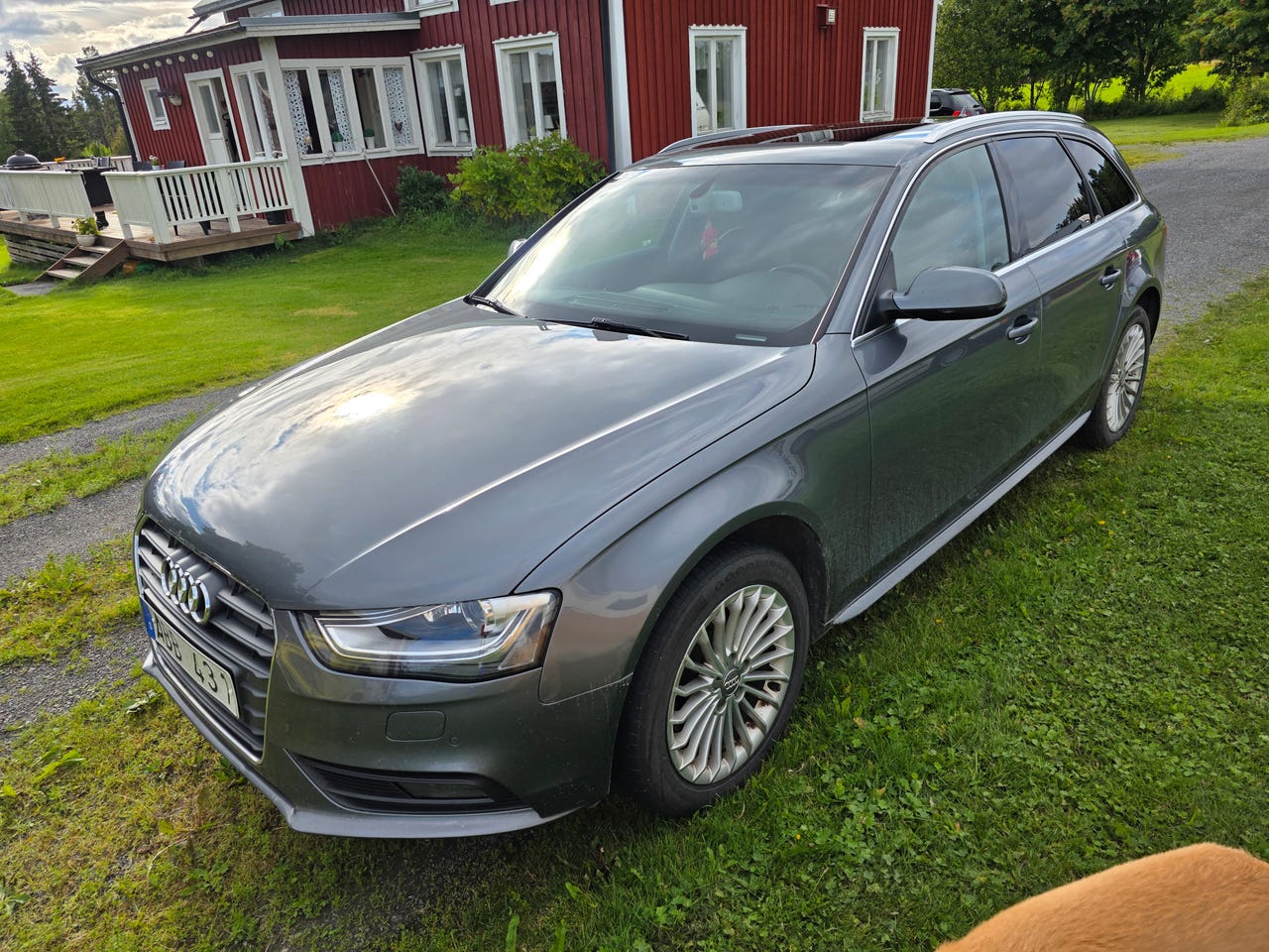 Audi A4 2013 – bild 1 av 13