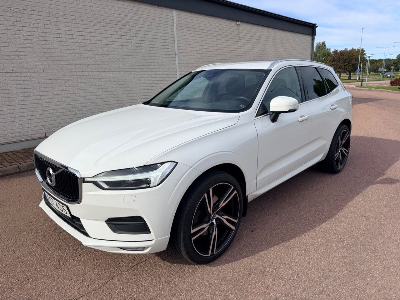 Volvo XC60 2018 – bild 1 av 24