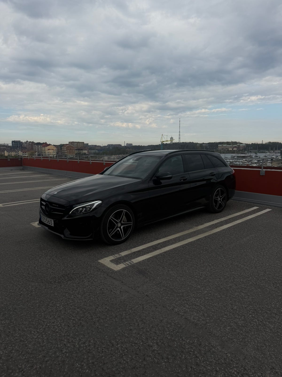 Mercedes-Benz C250 2016 – bild 1 av 9