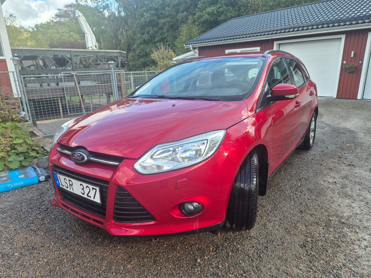 Ford Focus 2011 – bild 1 av 3