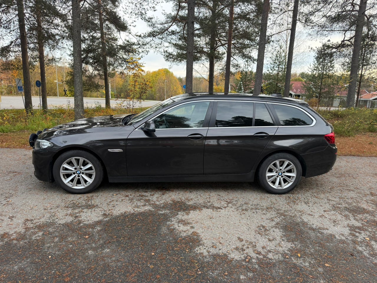 BMW 520d 2015 – bild 1 av 6
