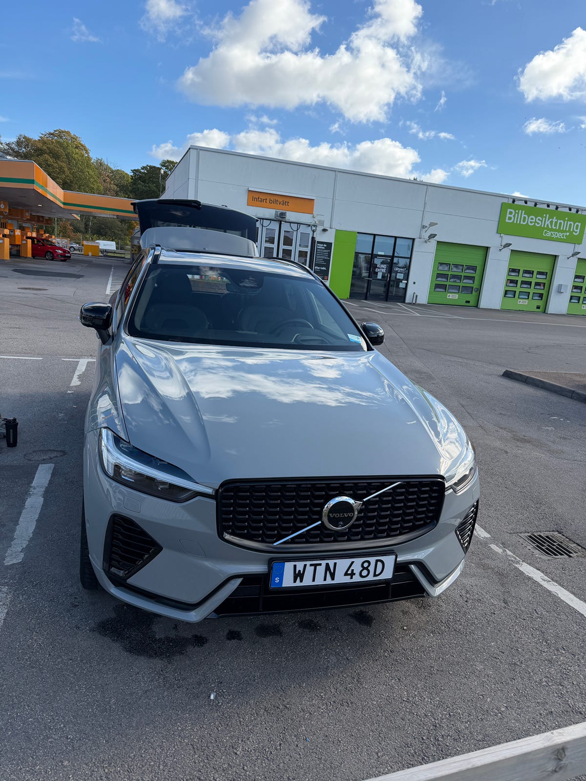 Volvo XC60 2025 – bild 1 av 16