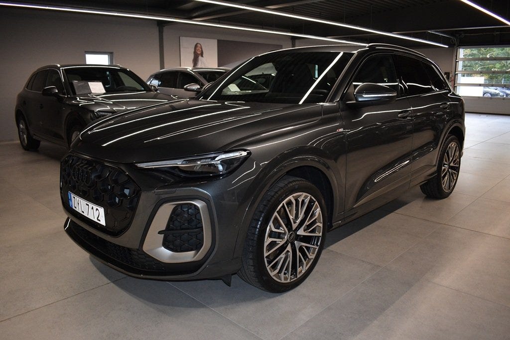 Audi Q5 2025 – bild 1 av 6