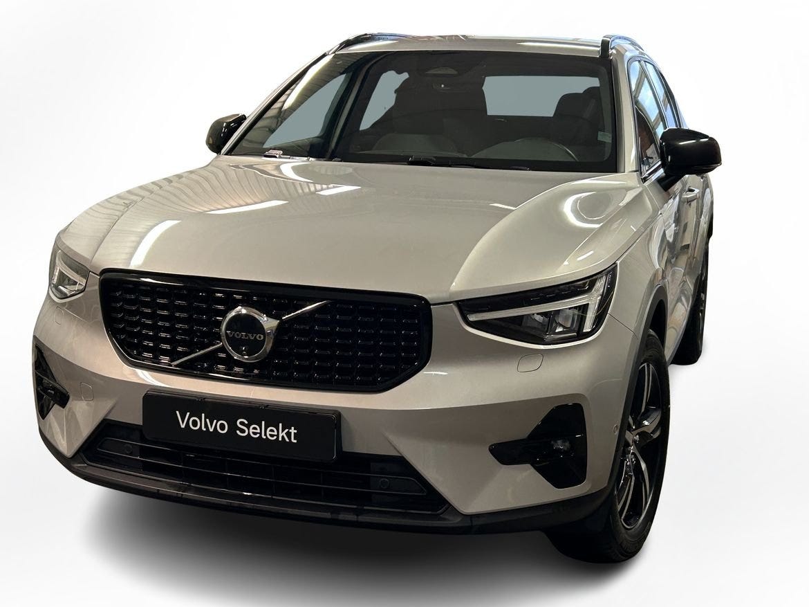 Volvo XC40 2025 – bild 1 av 14
