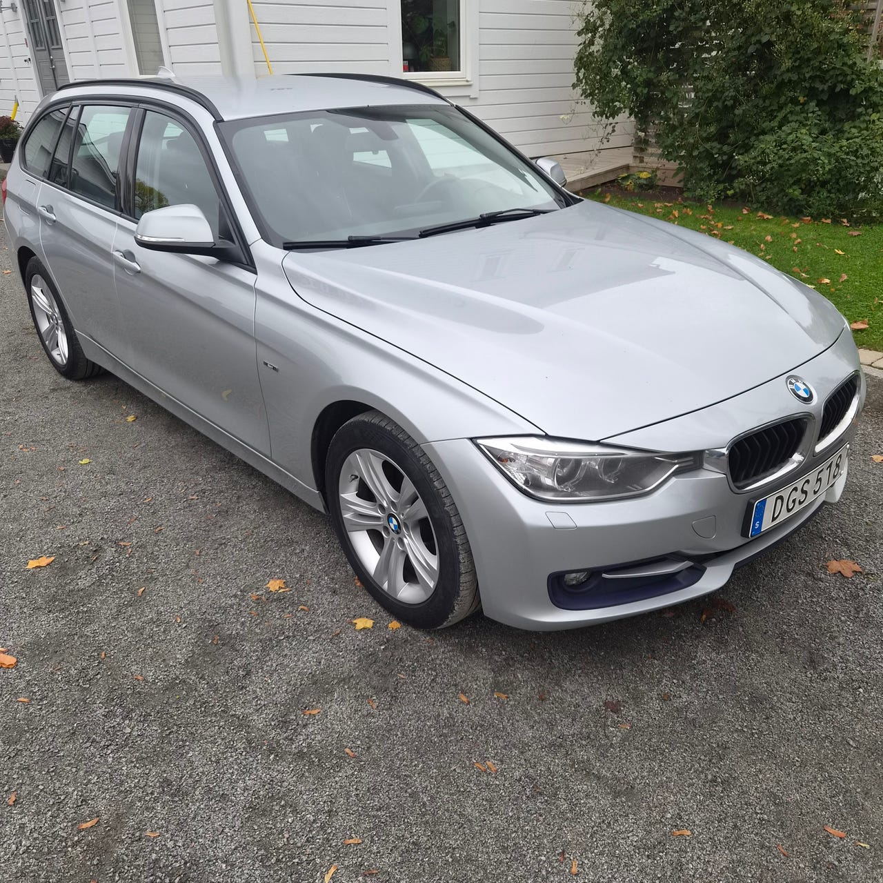 BMW 320d 2014 – bild 1 av 6