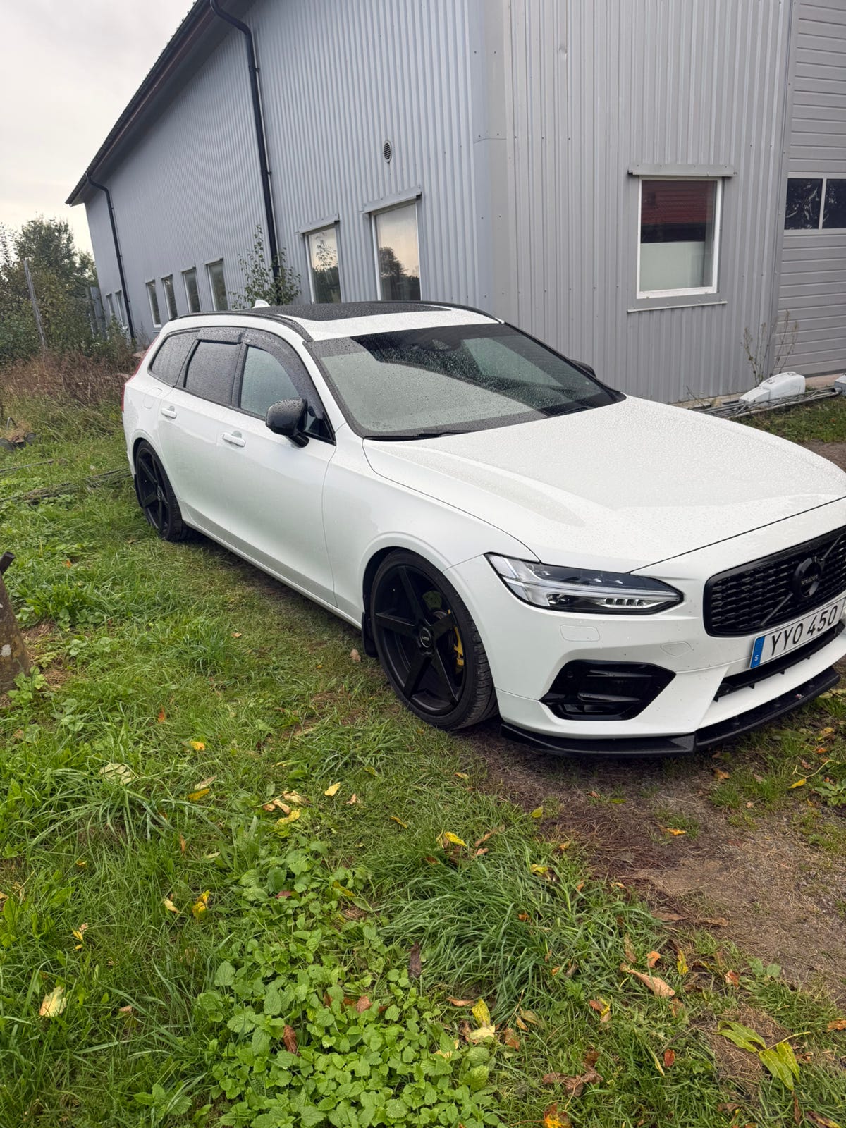 Volvo V90 2018 – bild 1 av 3