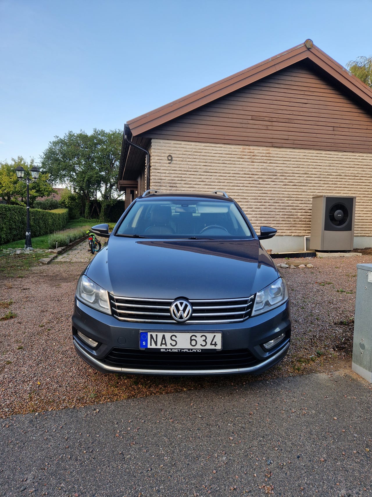 Volkswagen Passat 2014 – bild 1 av 14