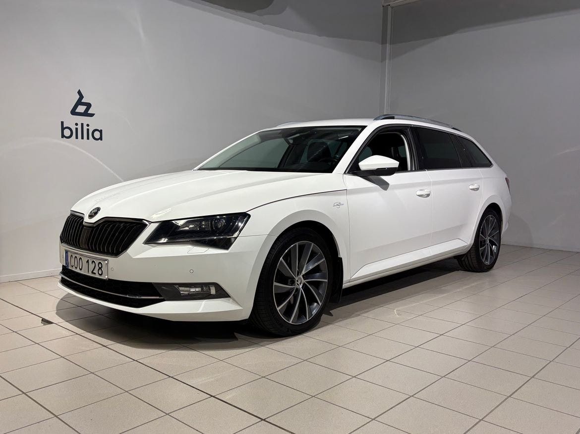 Skoda Superb 2018 – bild 1 av 19
