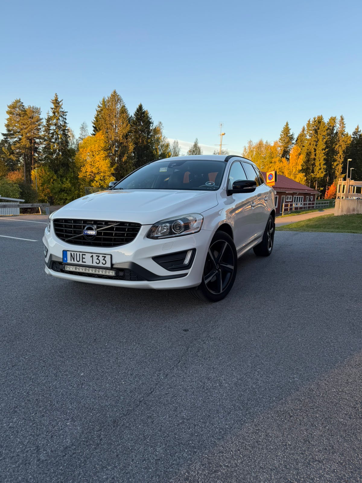 Volvo XC60 2016 – bild 1 av 17