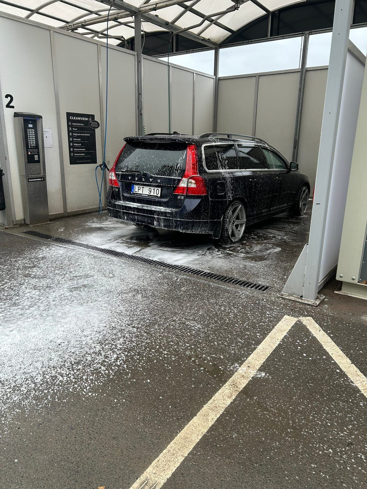 Volvo V70 2011 – bild 1 av 10