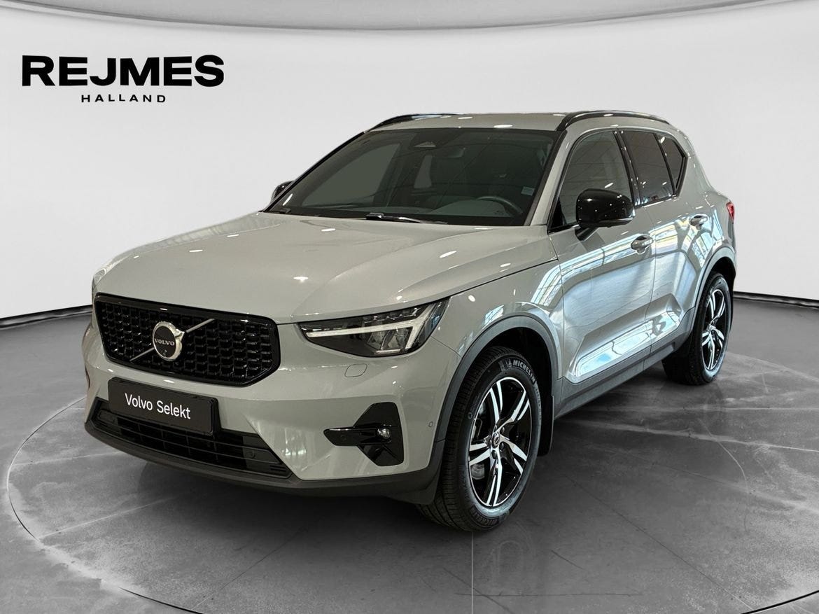 Volvo XC40 2025 – bild 1 av 10