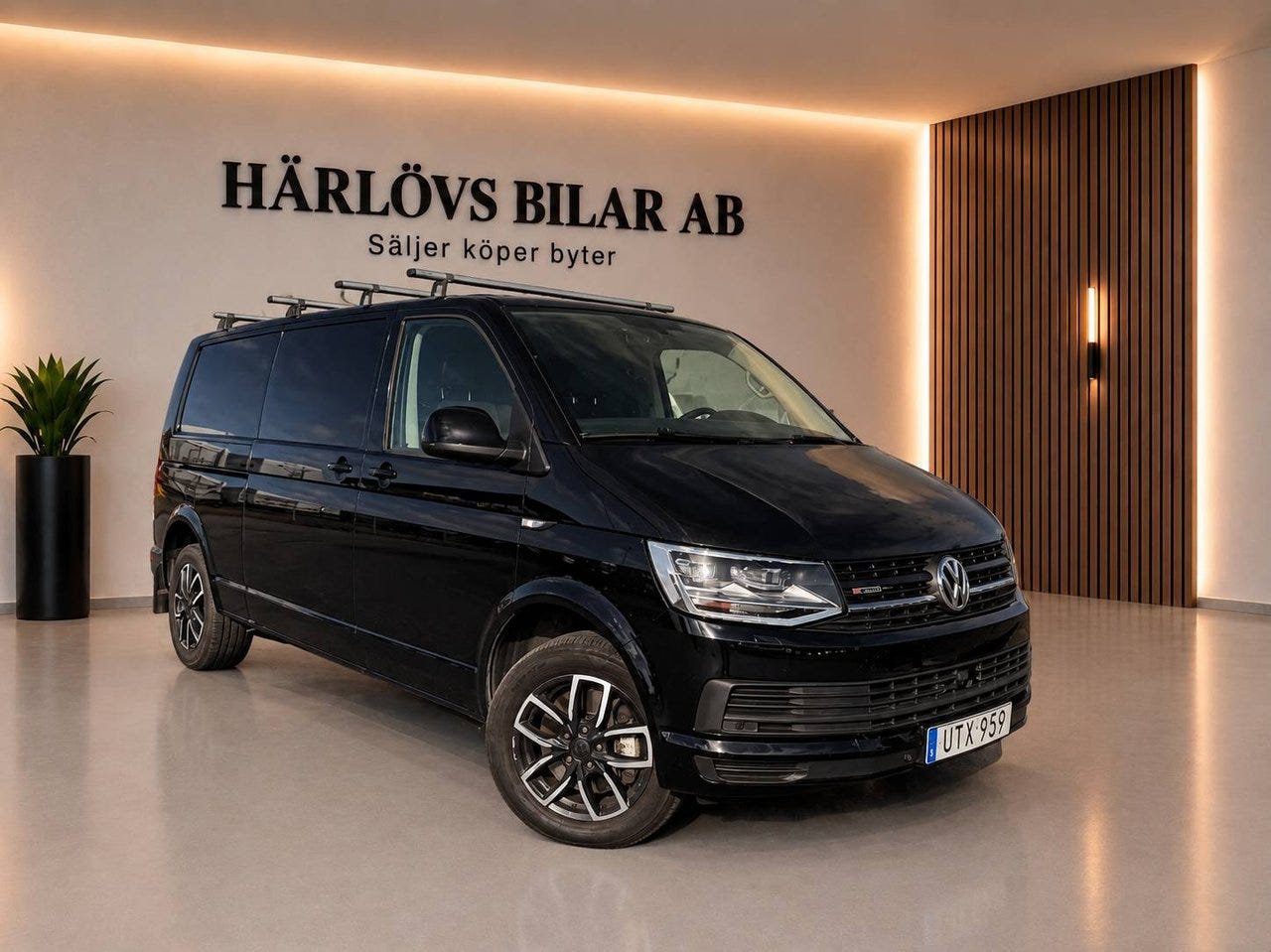 Volkswagen Transporter 2017 – bild 1 av 12