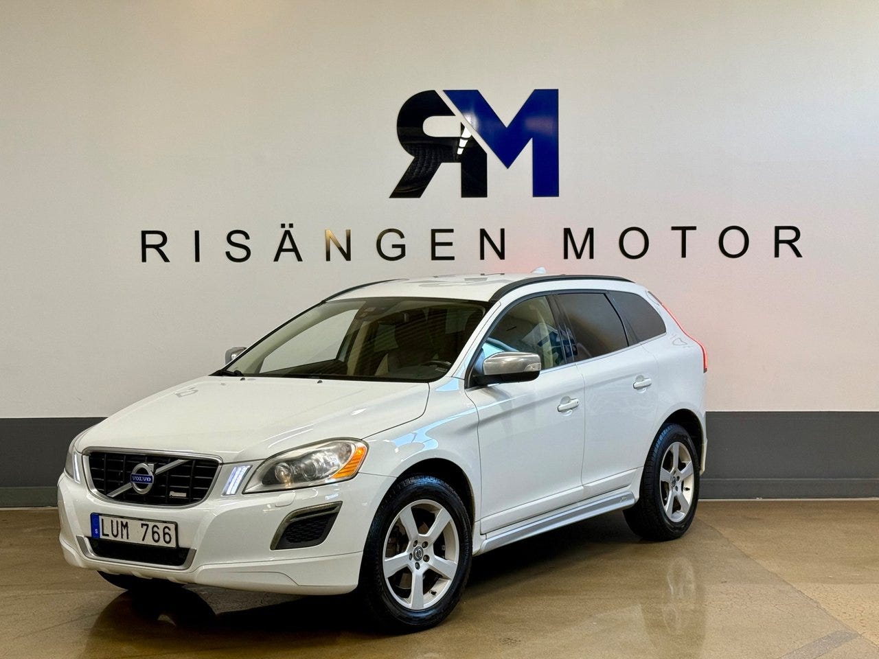 Volvo XC60 2012 – bild 1 av 10