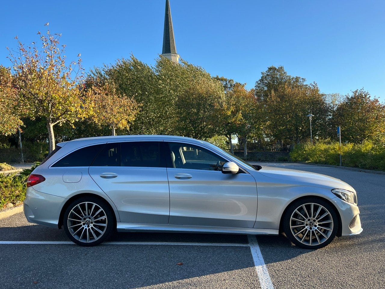 Mercedes-Benz C220 d 2018 – bild 1 av 12