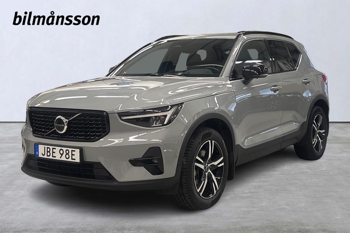 Volvo XC40 2025 – bild 1 av 22