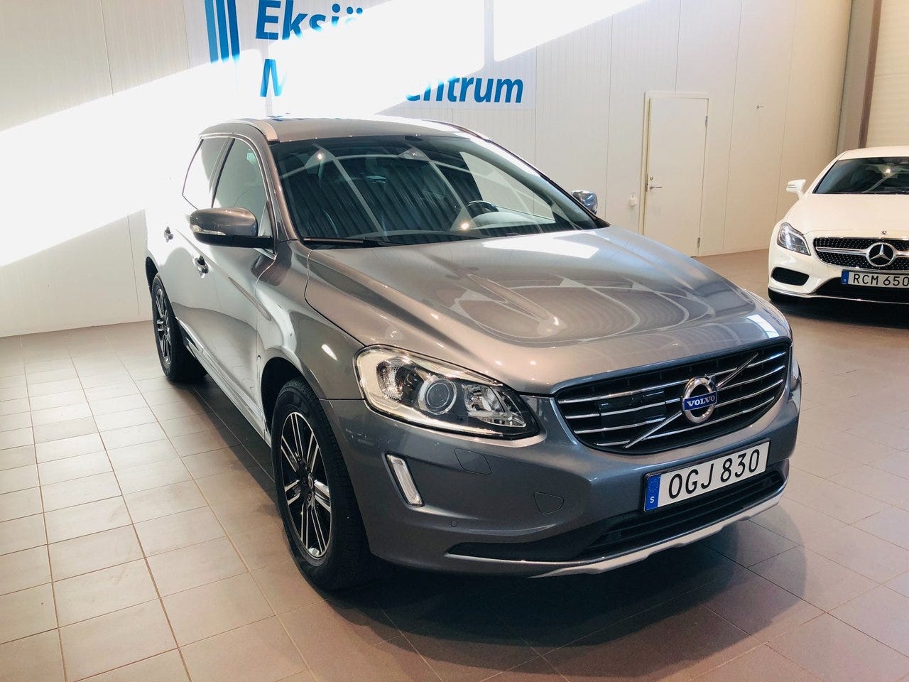 Volvo XC60 2017 – bild 1 av 9