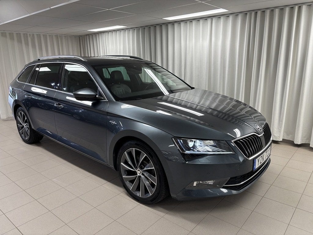 Skoda Superb 2018 – bild 1 av 8