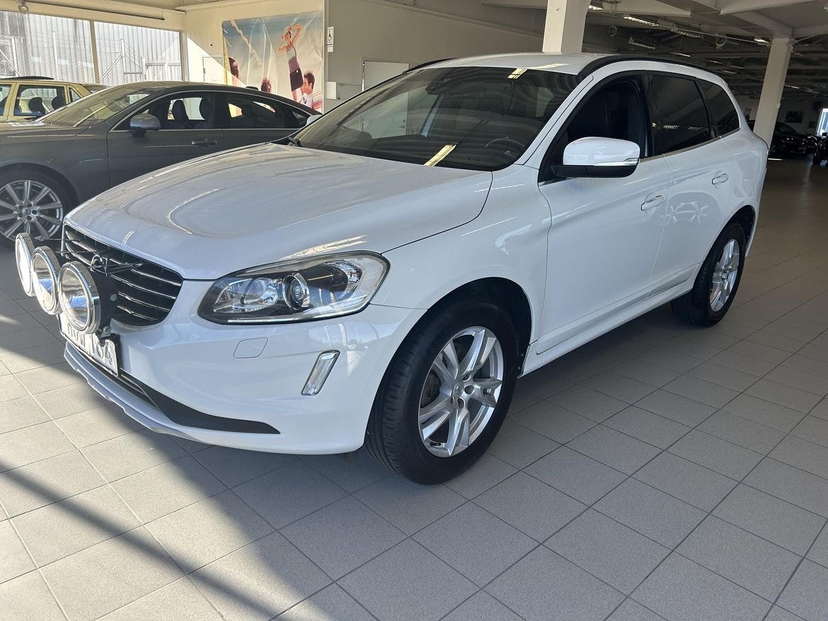 Volvo XC60 2016 – bild 1 av 5