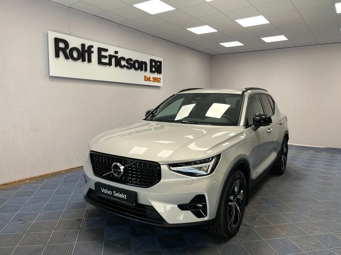 Volvo XC40 2025 – bild 1 av 20