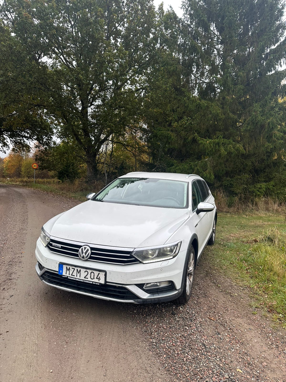 Volkswagen Passat Alltrack 2018 – bild 1 av 4