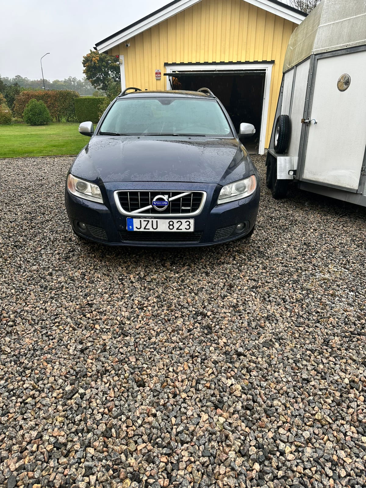 Volvo V70 2010 – bild 1 av 7