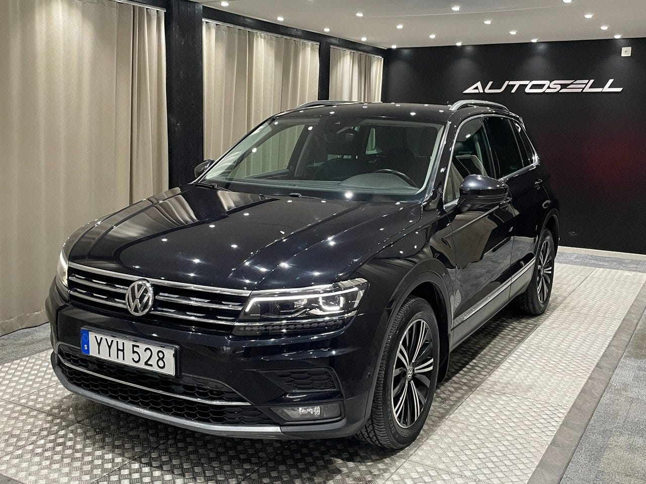 Volkswagen Tiguan 2018 – bild 1 av 24