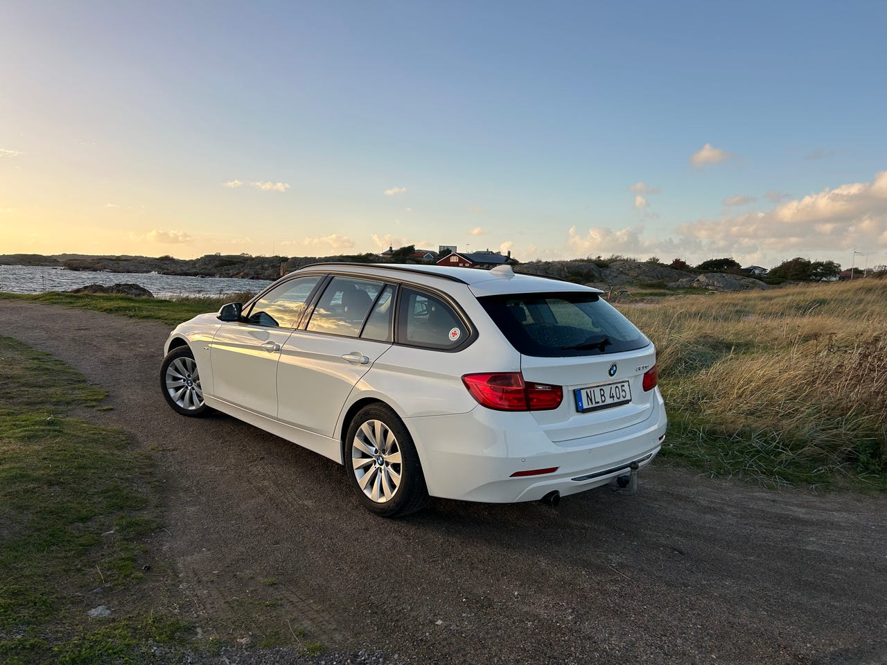 BMW 320d 2015 – bild 1 av 6
