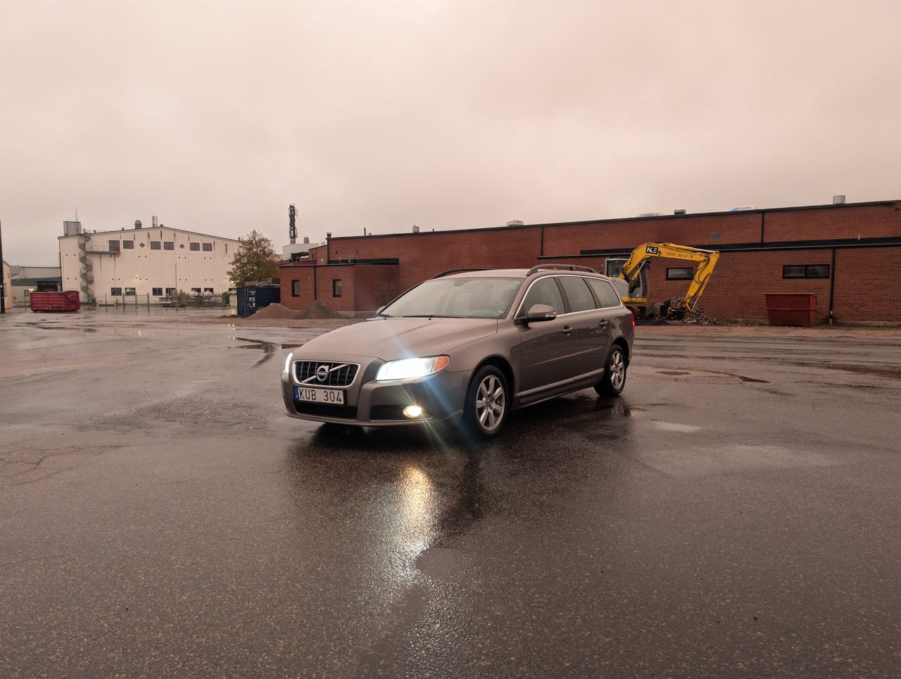Volvo V70 2011 – bild 1 av 4