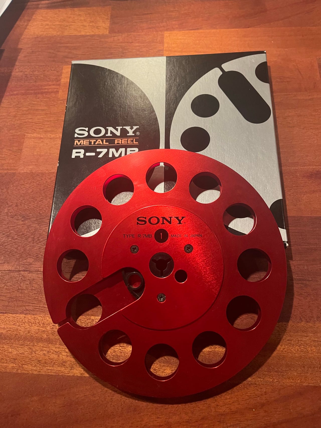 SONY RÖD ALU TOMSPOLE & Tre Sony Rullband 7” / 18cm pris 995:- | Blocket