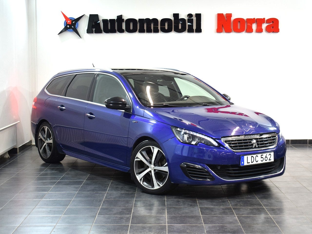 Peugeot 308 SW 2015 – bild 1 av 17