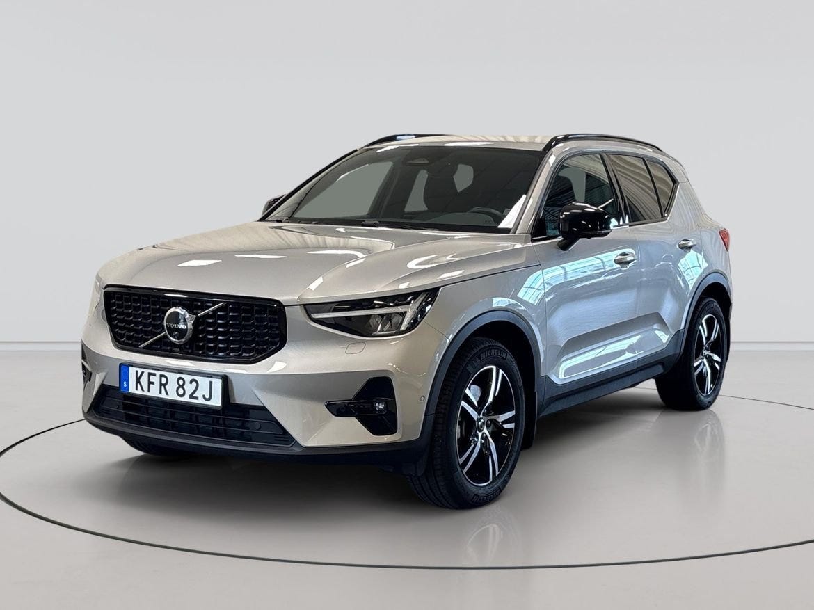 Volvo XC40 2025 – bild 1 av 24