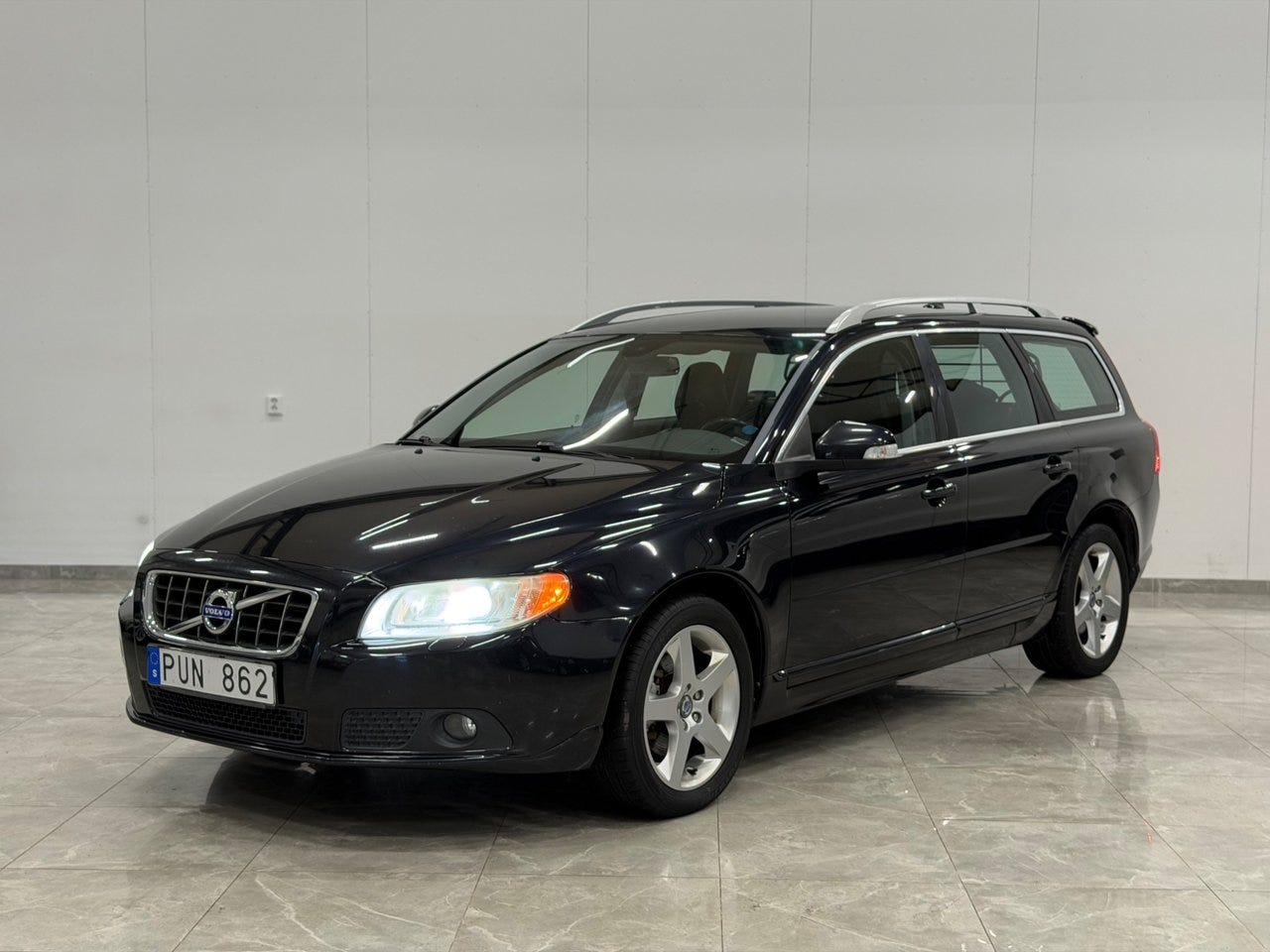 Volvo V70 2010 – bild 1 av 21