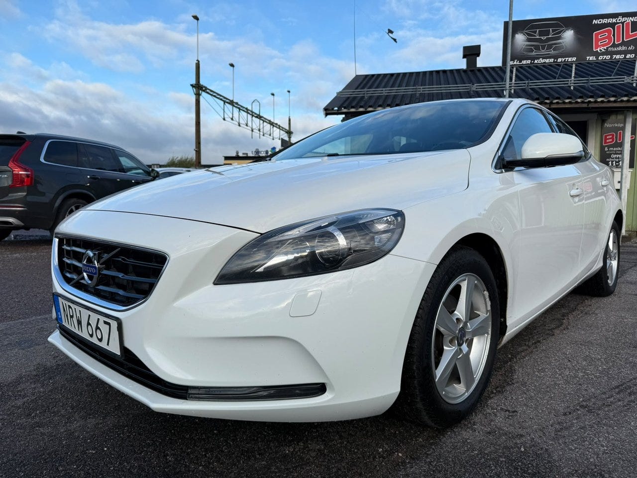 Volvo V40 2015 – bild 1 av 10
