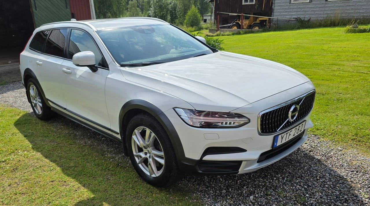Volvo V90 Cross Country 2019 – bild 1 av 5