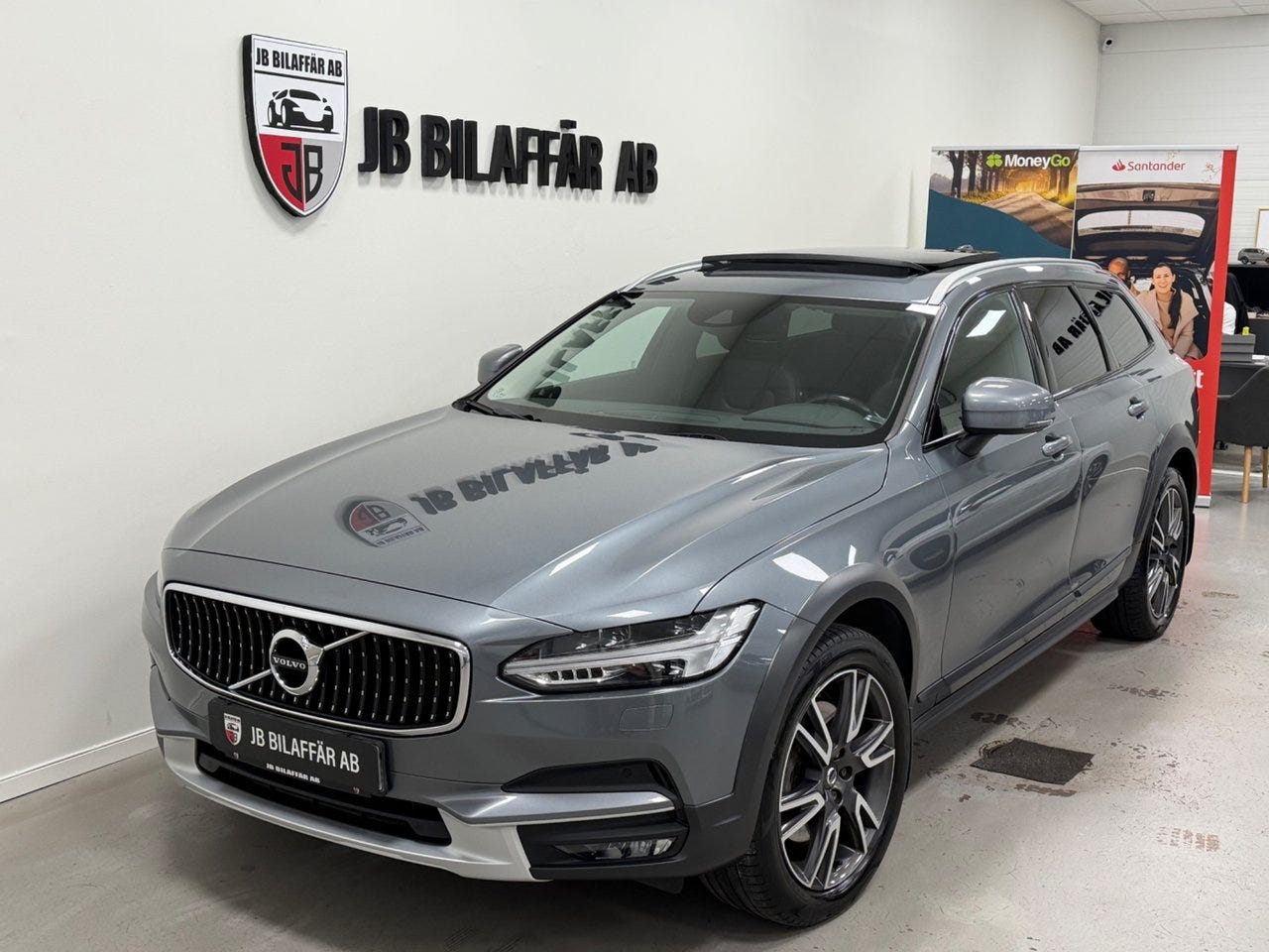 Volvo V90 Cross Country 2018 – bild 1 av 24