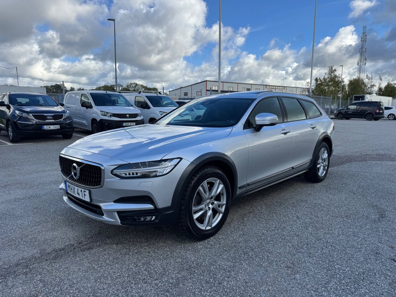 Volvo V90 Cross Country 2019 – bild 1 av 22