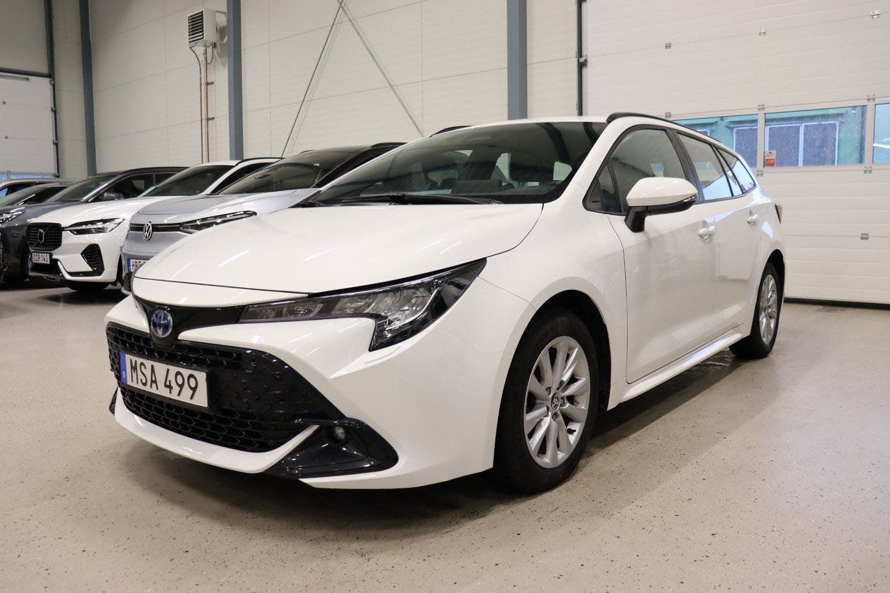 Toyota Corolla 2024 – bild 1 av 24