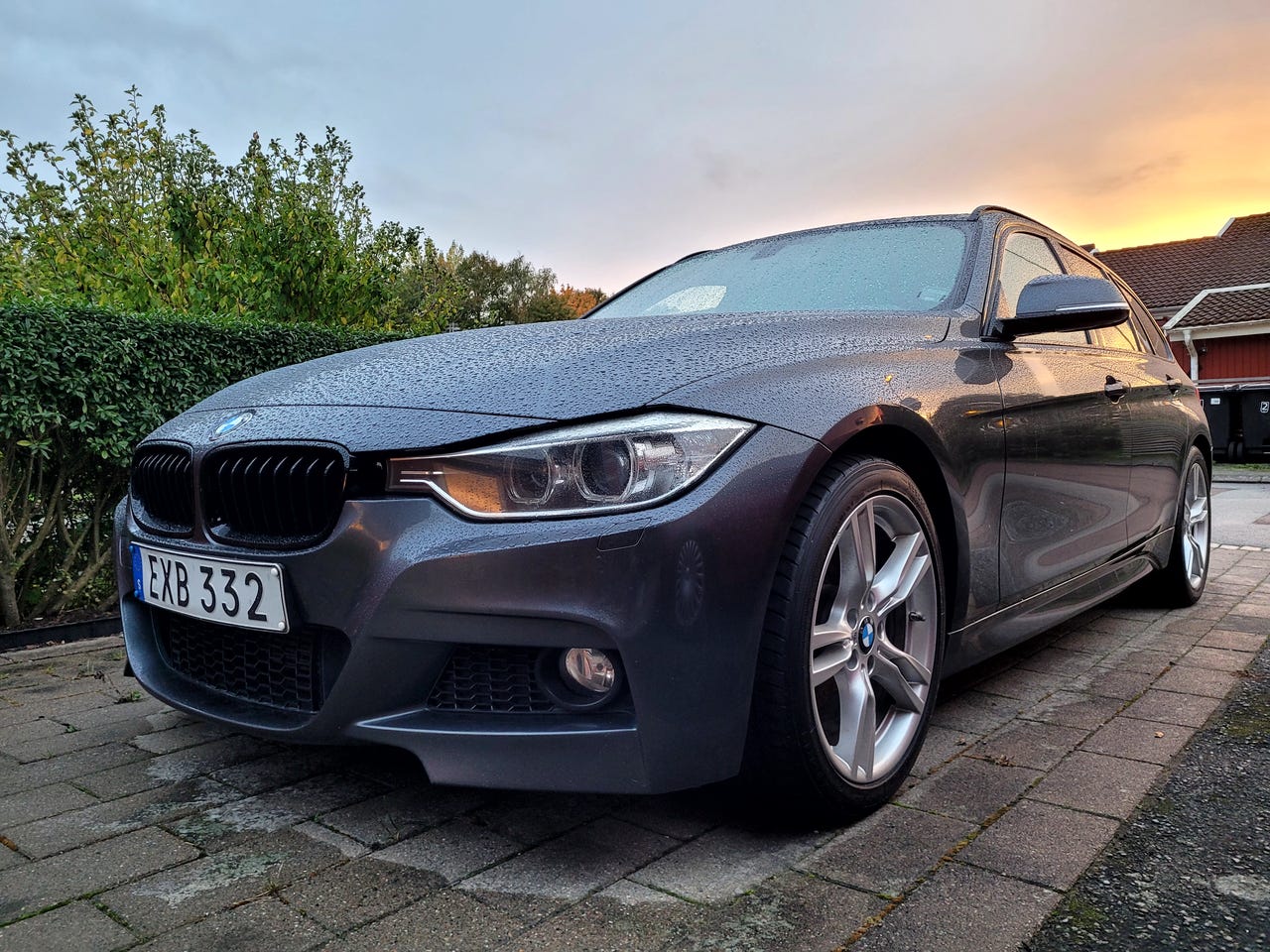 BMW 320d 2014 – bild 1 av 24