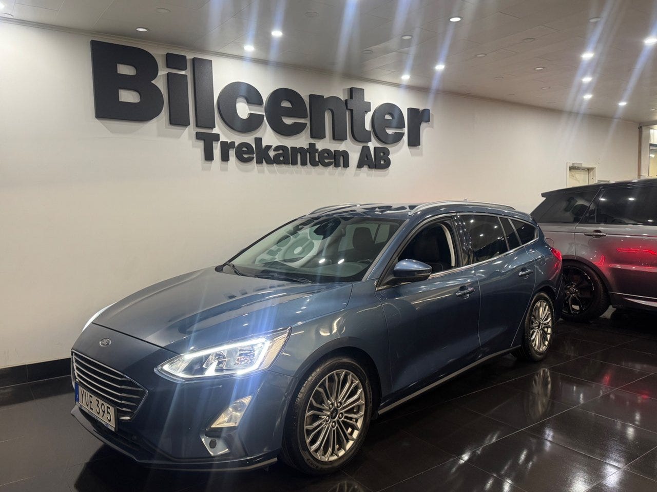 Ford Focus 2019 – bild 1 av 12