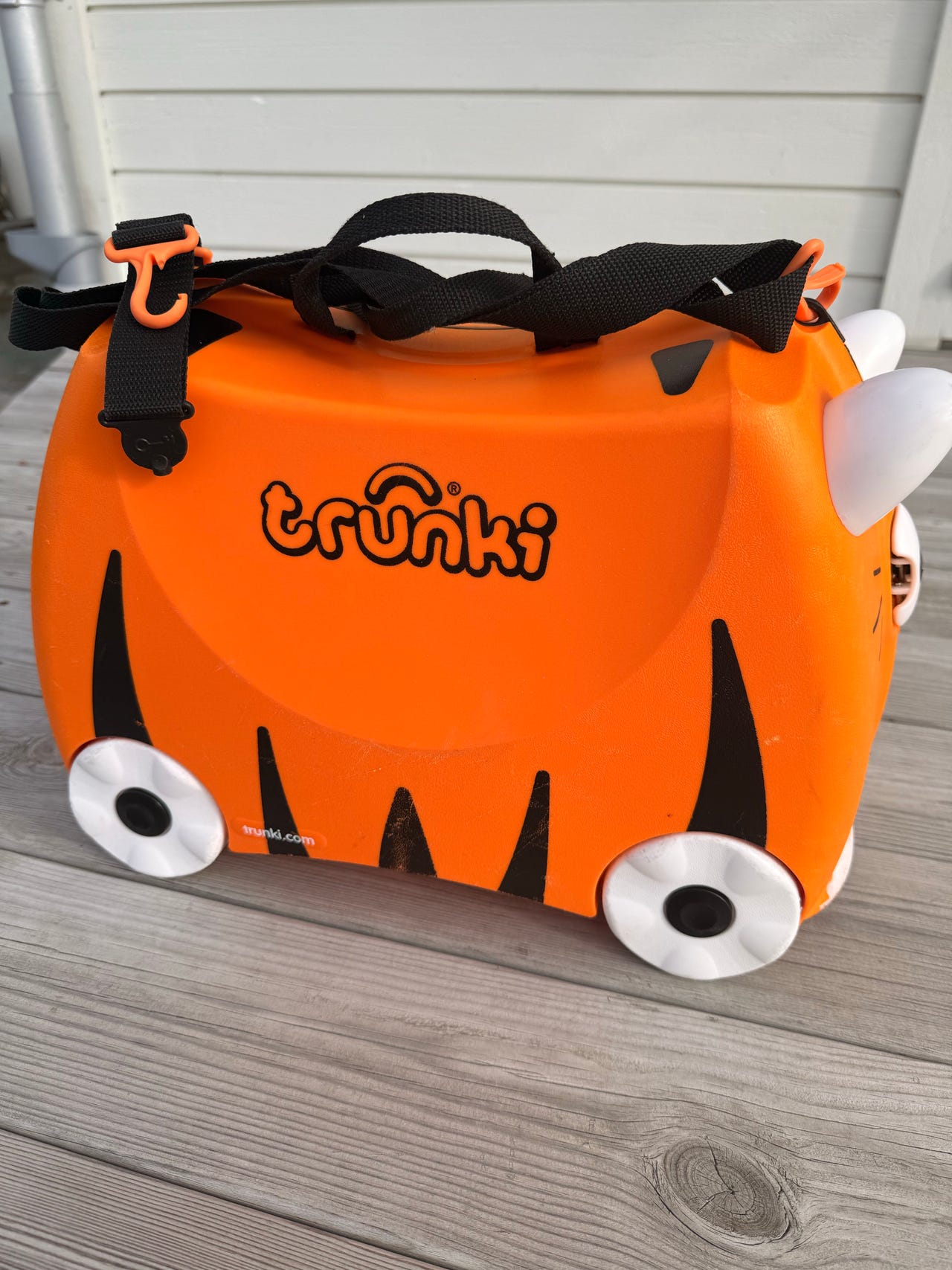 Trunki resväska tiger orange för barn | Blocket