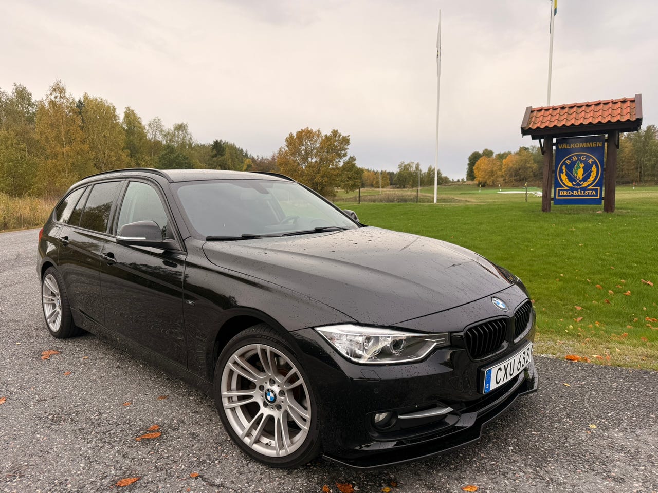 BMW 318d 2015 – bild 1 av 24