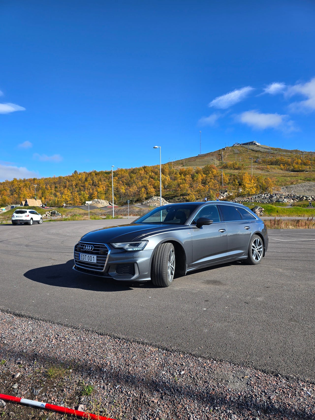 Audi A6 2019 – bild 1 av 3