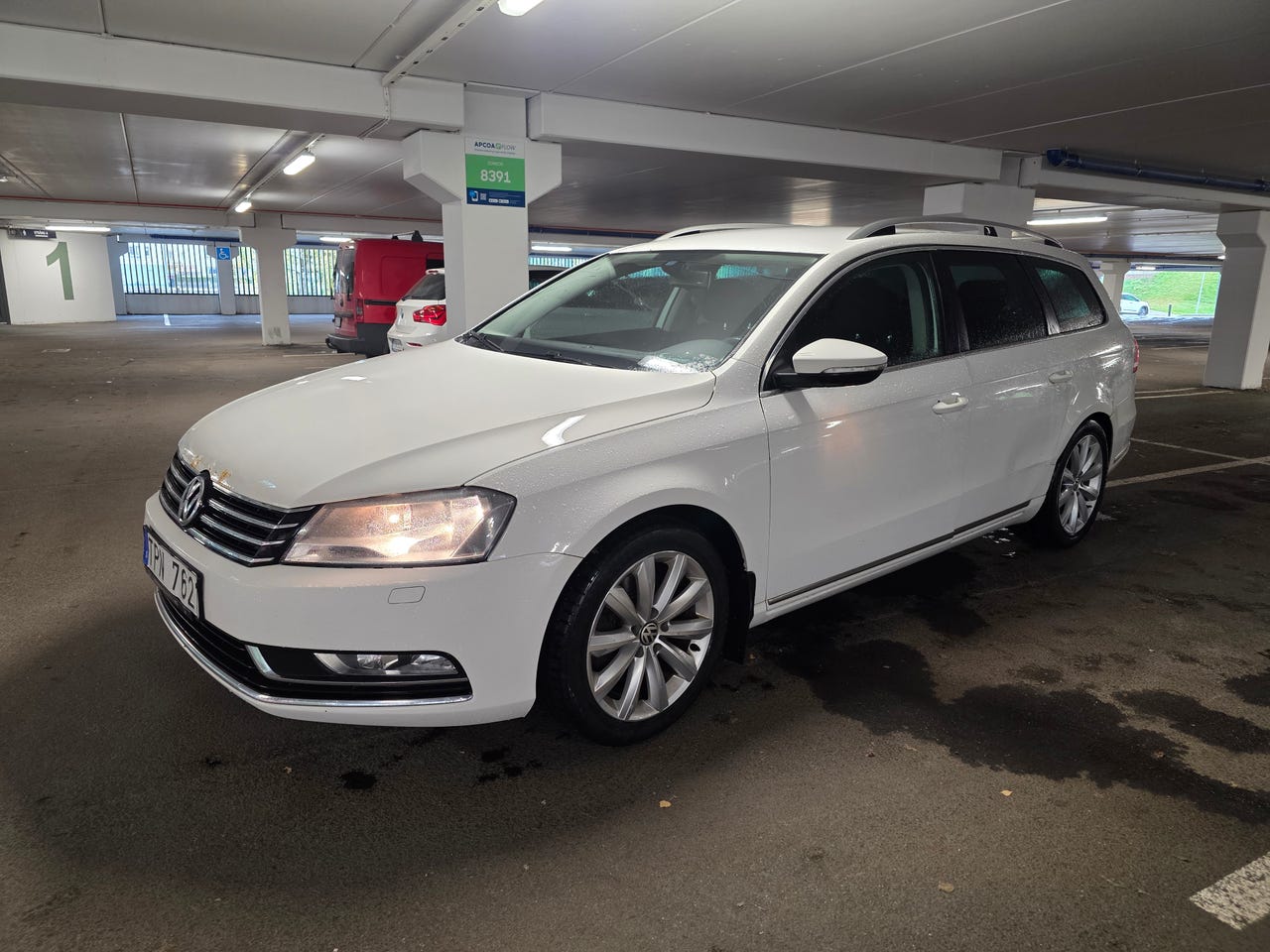 Volkswagen Passat 2012 – bild 1 av 13
