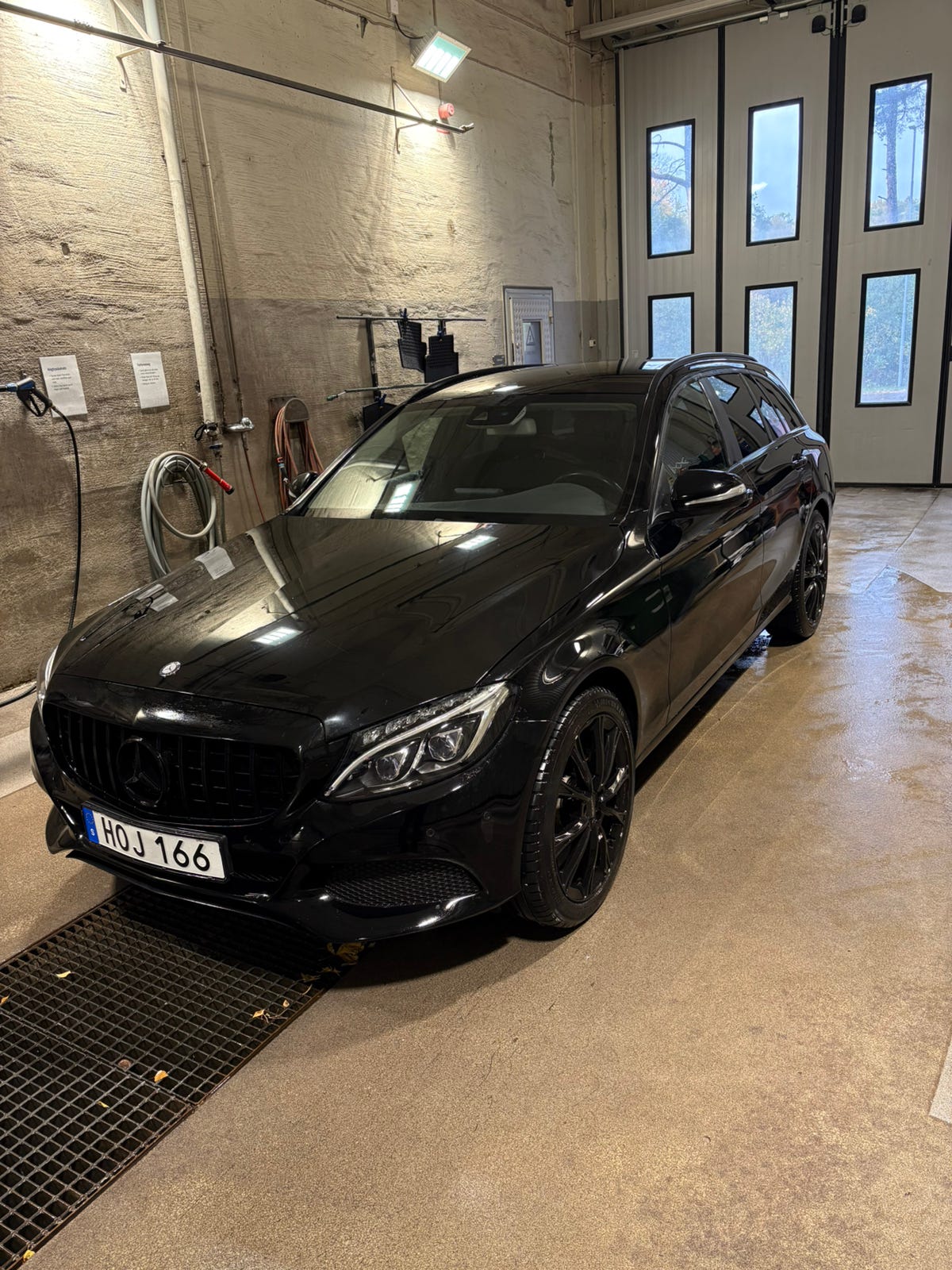 Mercedes-Benz C220 2015 – bild 1 av 5